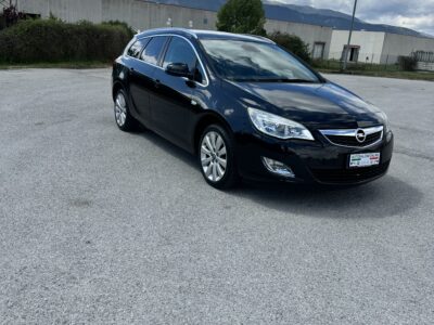 Opel Astra Serie 4