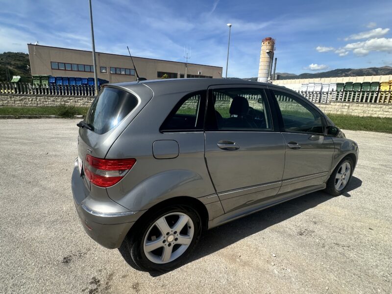 Mercedes Clase B